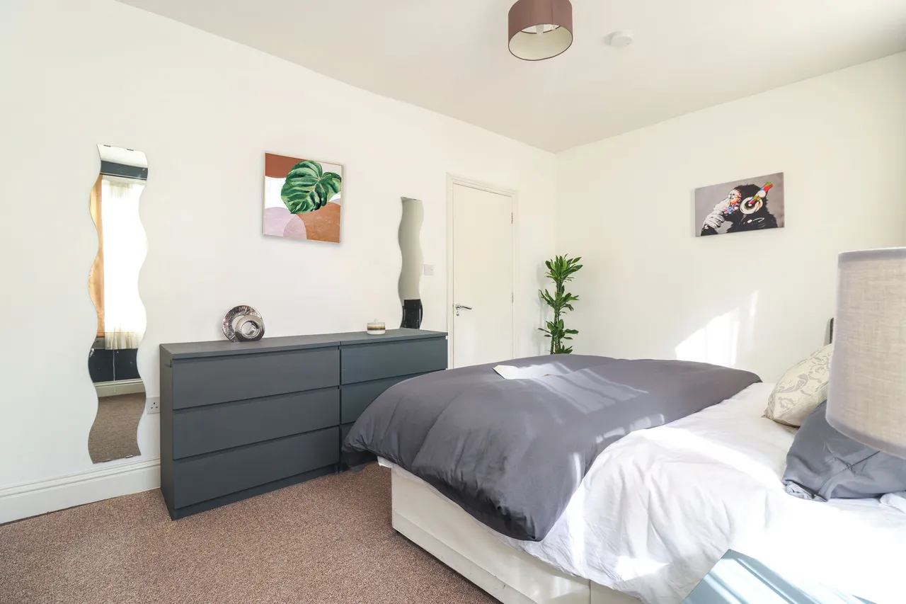 111 Lynton Road, London, photo 10