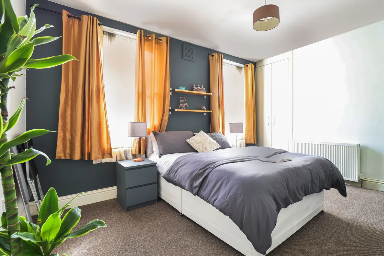 111 Lynton Road, London, photo 9