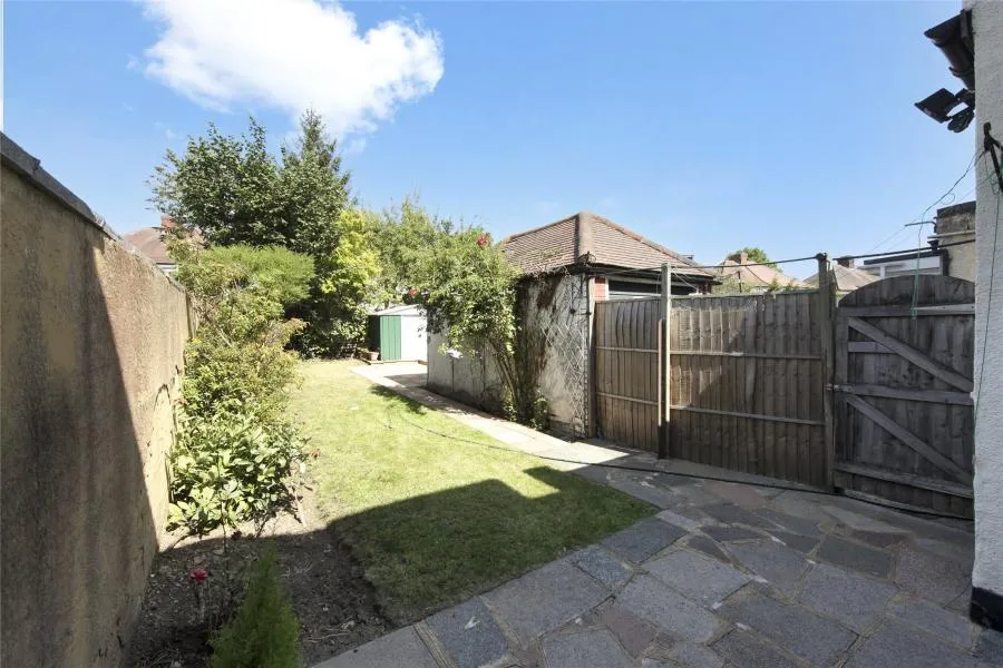 Hall Lane, London, NW4, photo 14