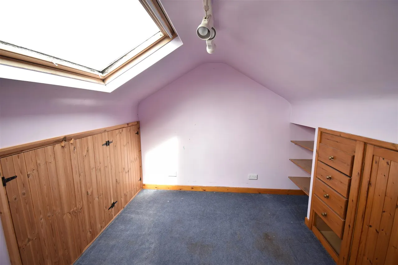 Heaton Place, Buxton, photo 6