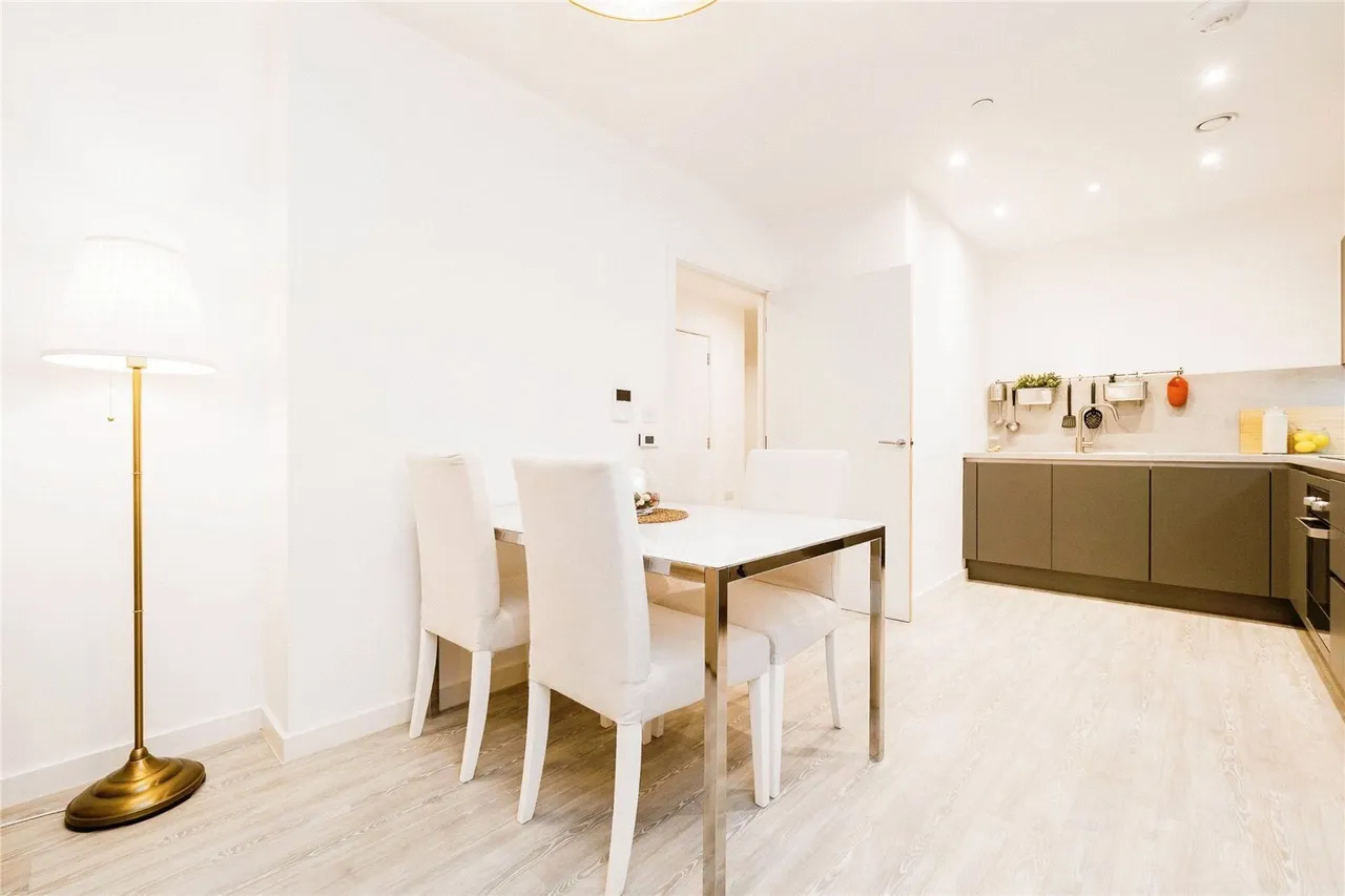 Chamberlain Court, Upton Park, London, E13, photo 9