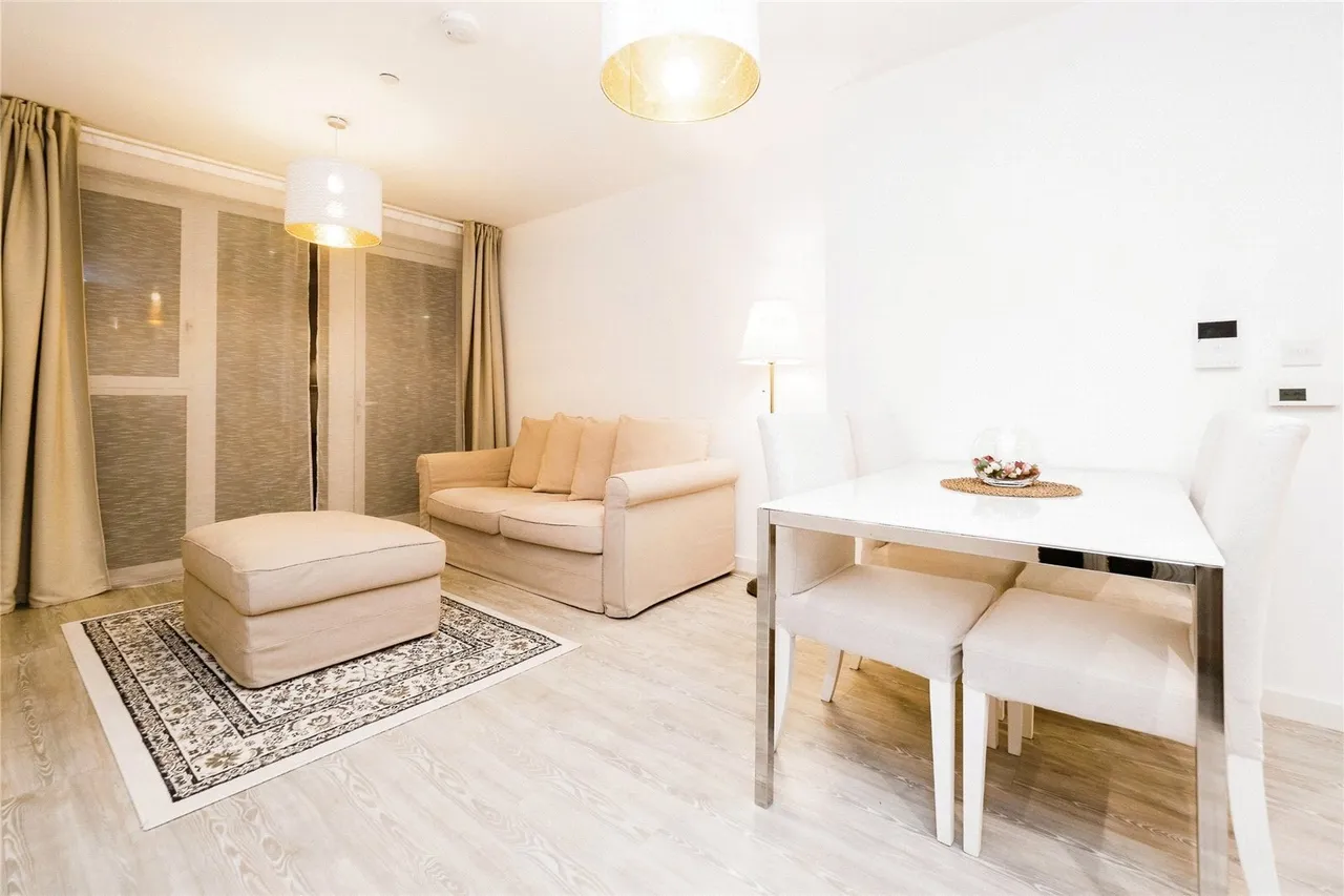 Chamberlain Court, Upton Park, London, E13, photo 8