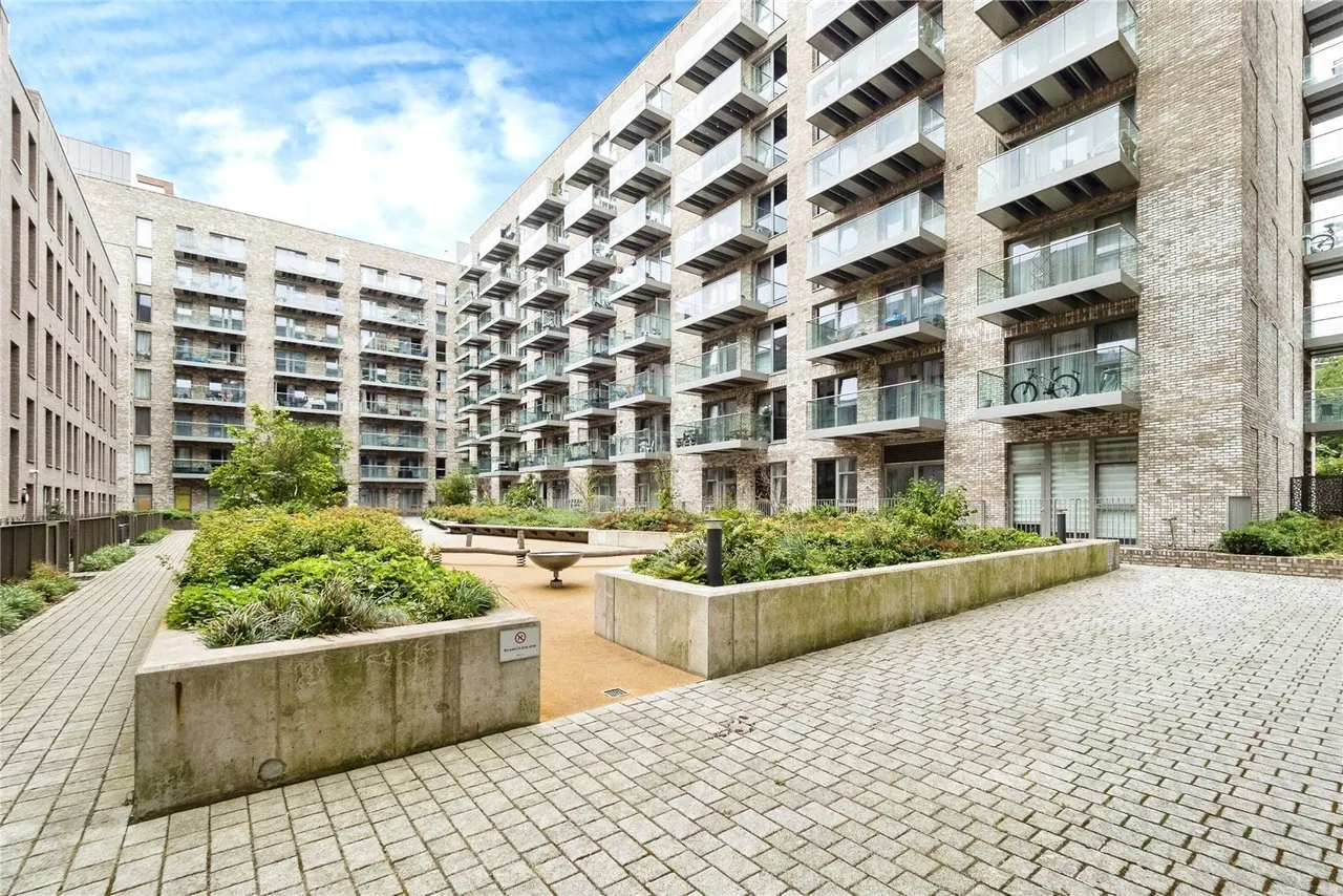 Chamberlain Court, Upton Park, London, E13, photo 17