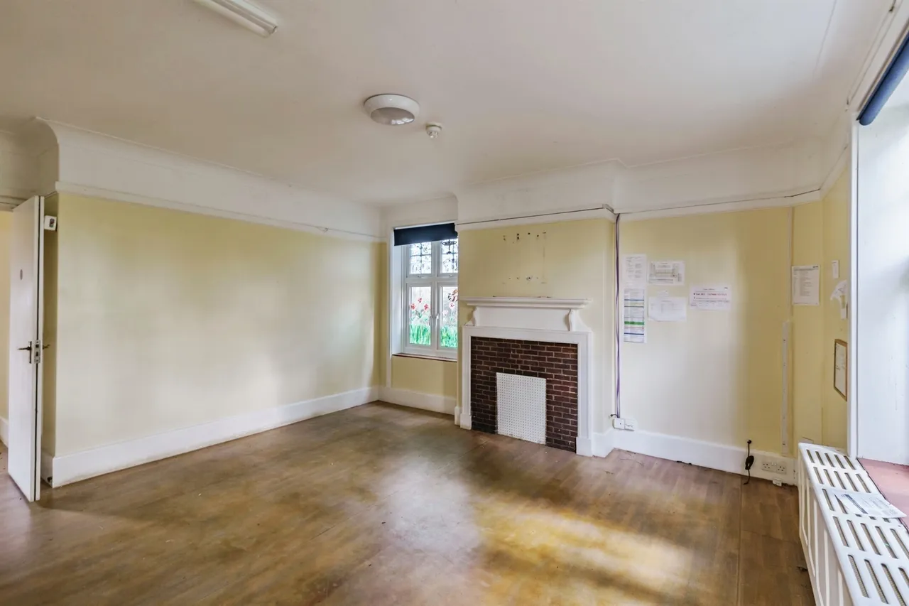 St. Piers Lane, Lingfield, RH7, photo 2