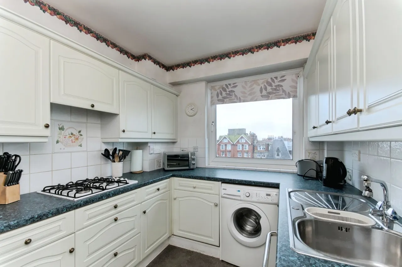 Bolsover Road, Eastbourne, BN20, photo 12