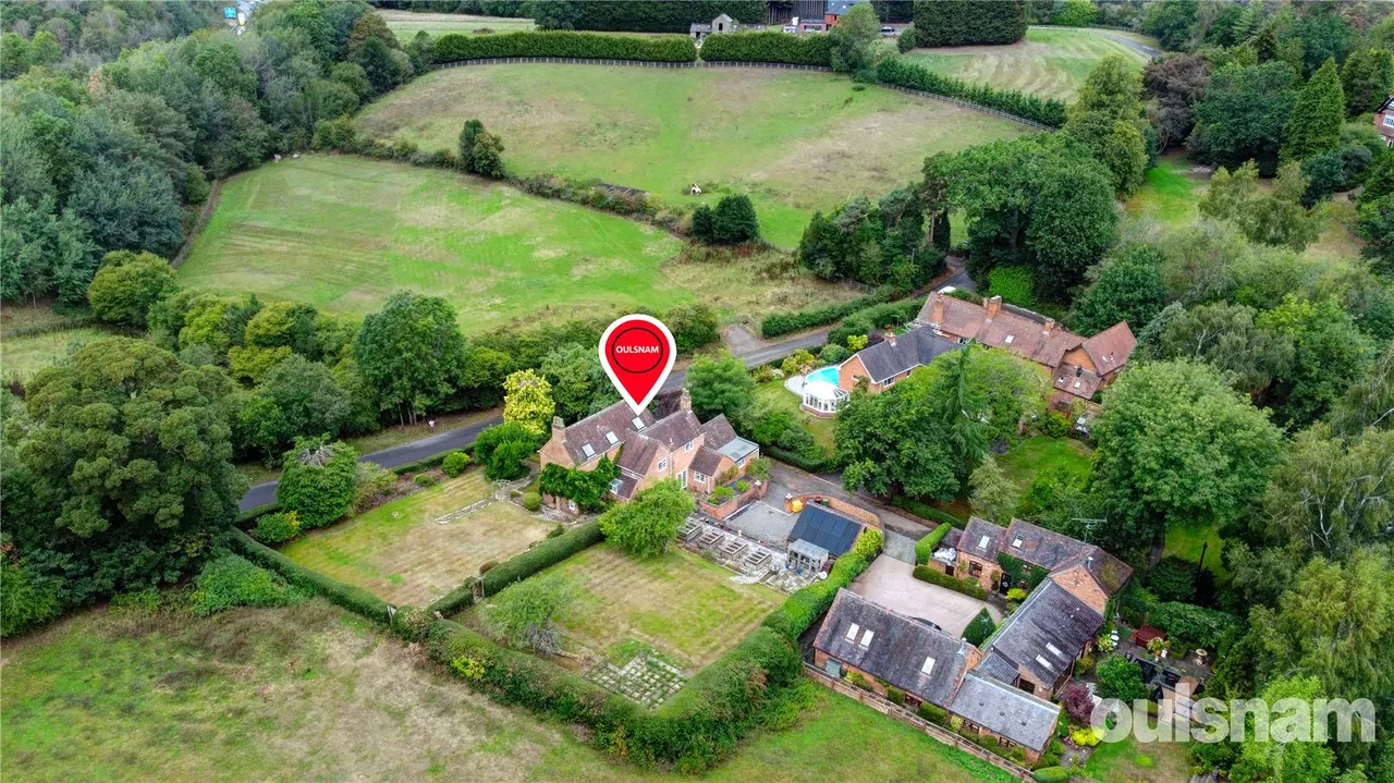 Pike Hill, Blackwell, Bromsgrove, Worcestershire, B60 1QQ, photo 22