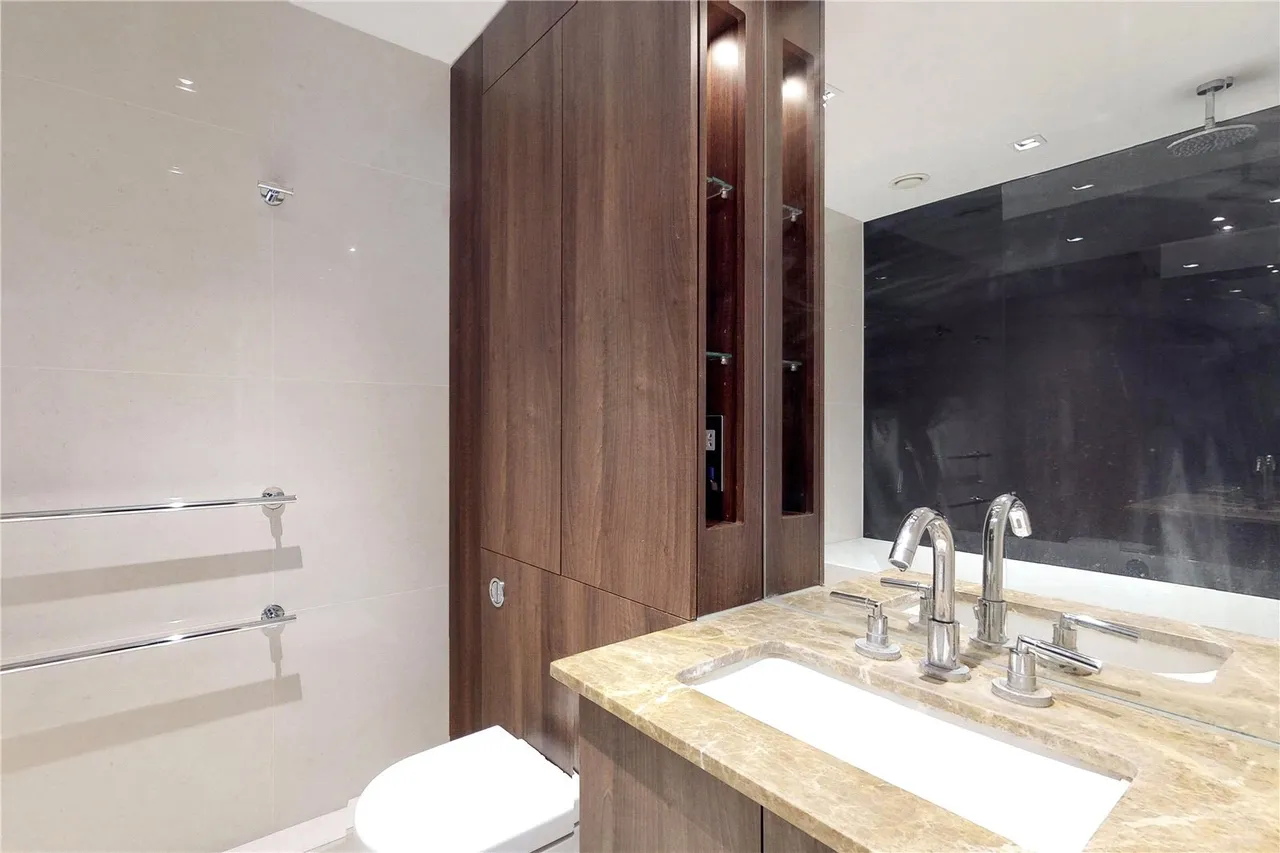 Longfield Avenue, London, W5, photo 5