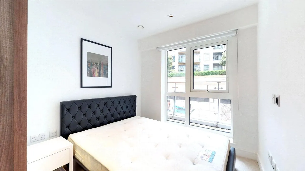 Longfield Avenue, London, W5, photo 8