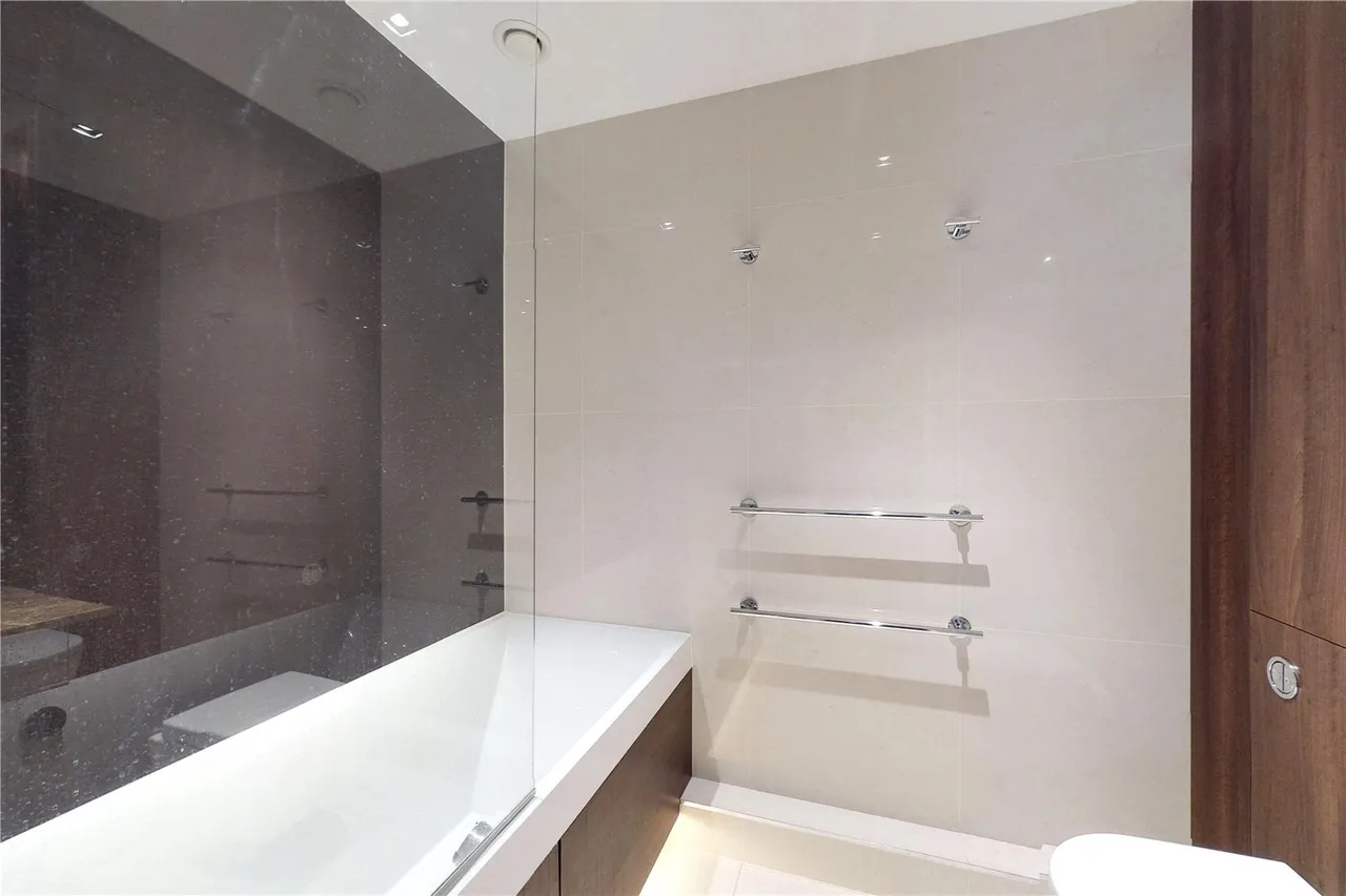 Longfield Avenue, London, W5, photo 9