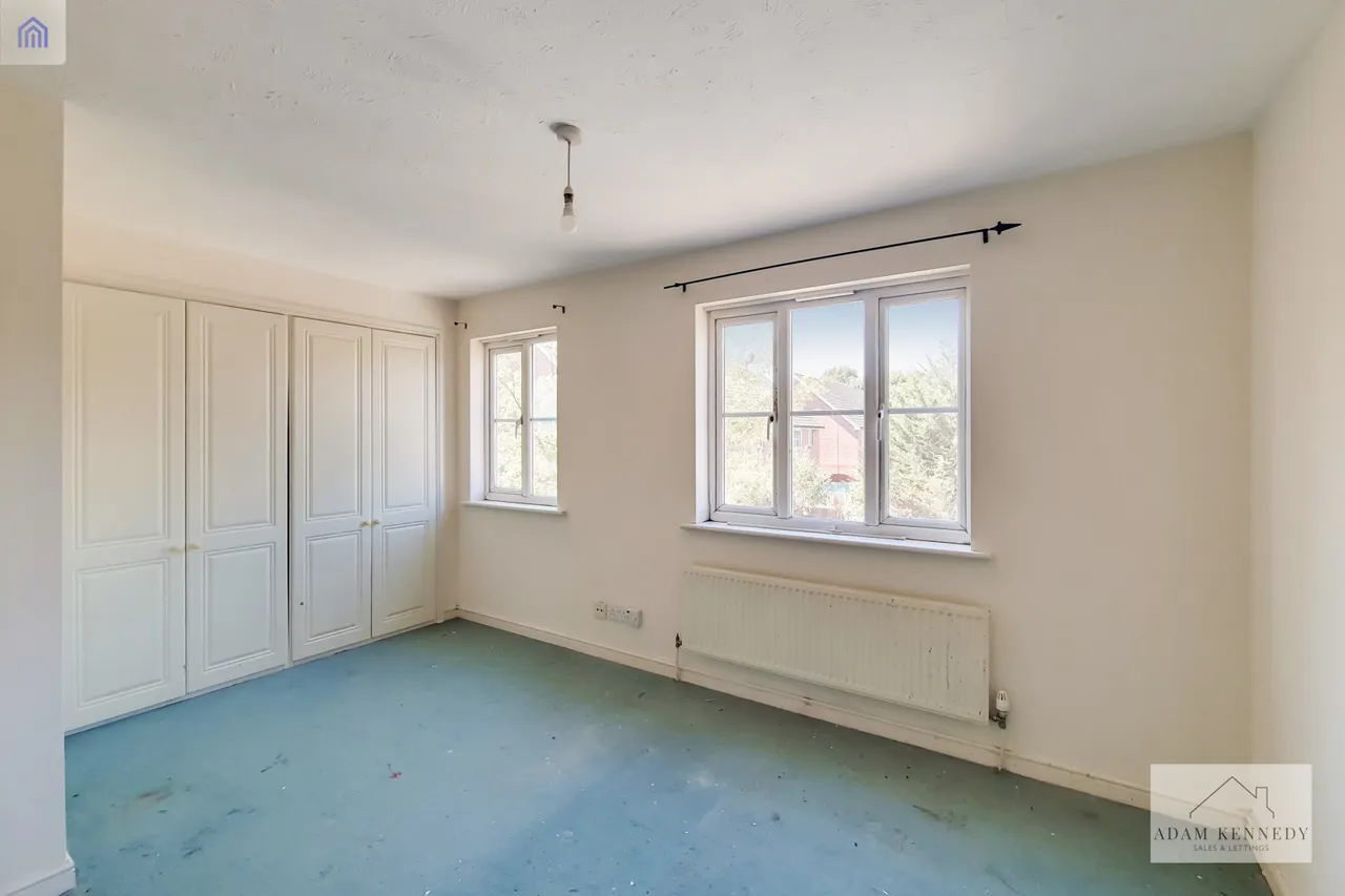 15 Landridge Drive, Enfield, Greater London, EN1 4LG, photo 5