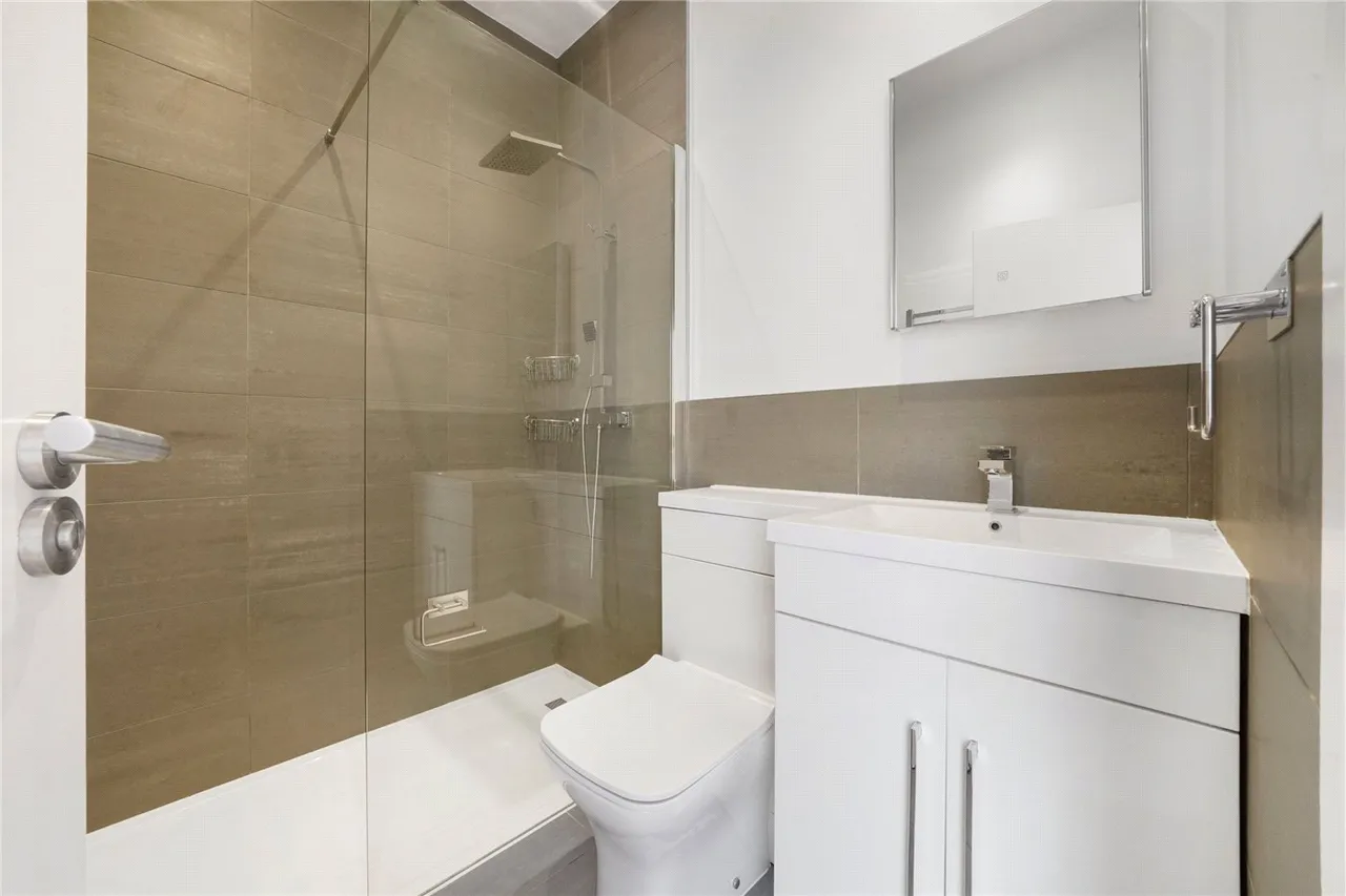Marlborough Road, London, N19, photo 12