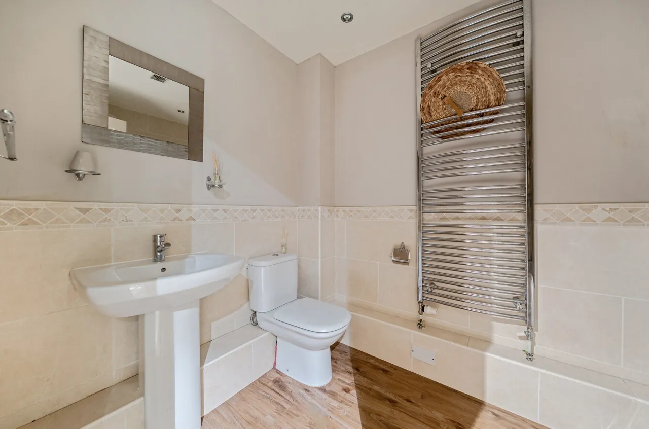 Headingley Lane, Headingley, LS6, photo 14