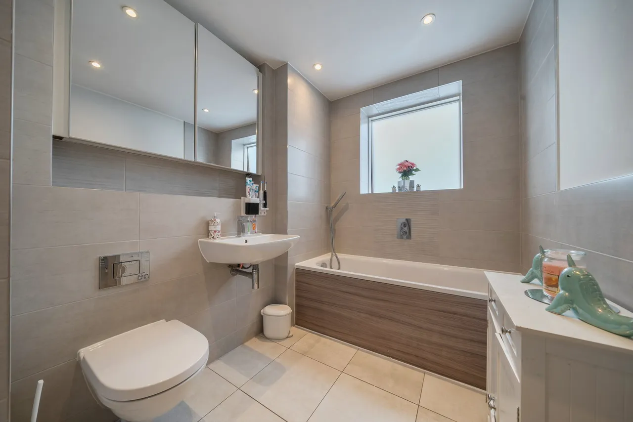 Bruce Grove, Orpington, BR6, photo 16