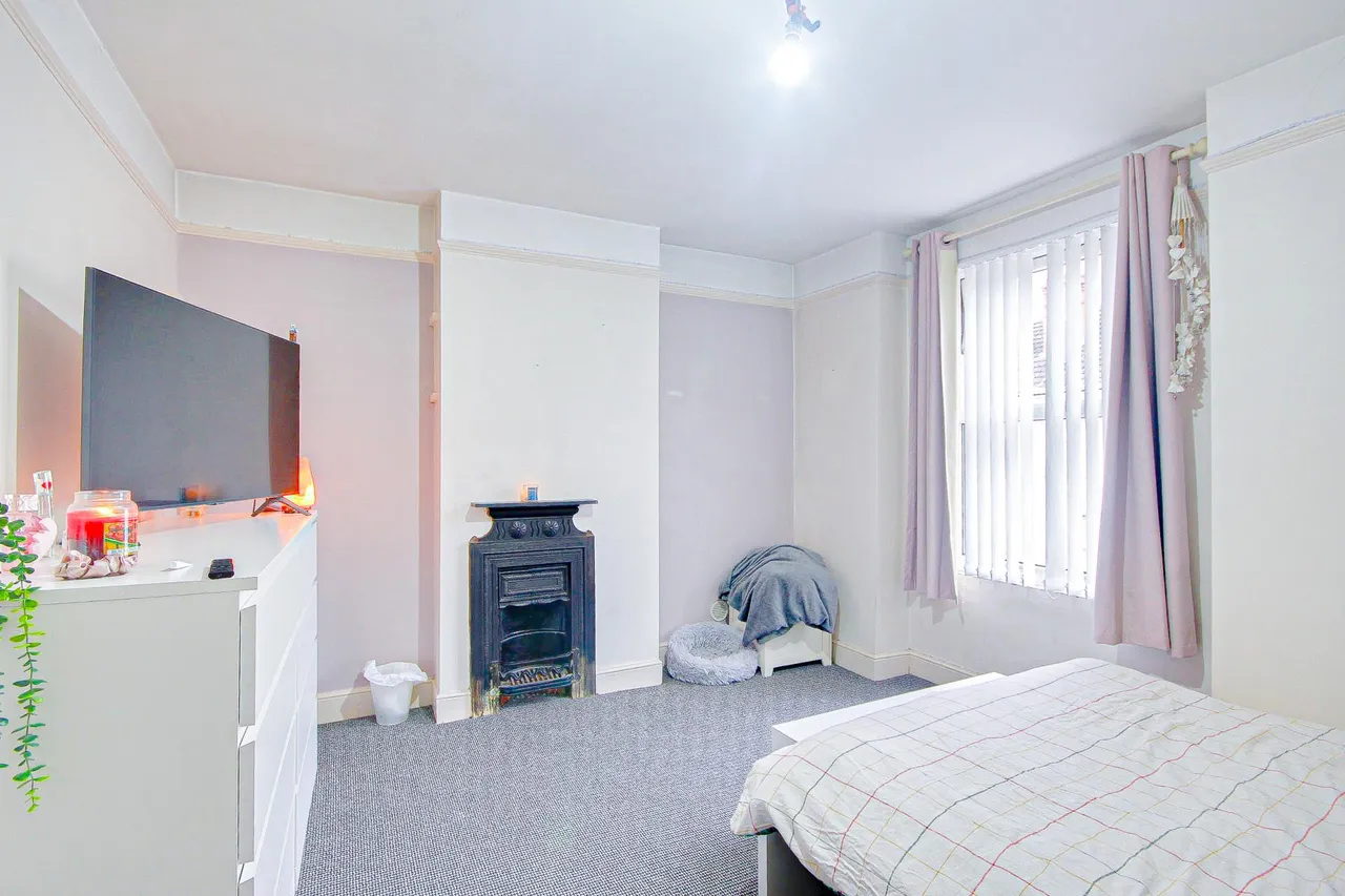 Swan Road, Kingsholm, Gloucester, GL1, photo 3