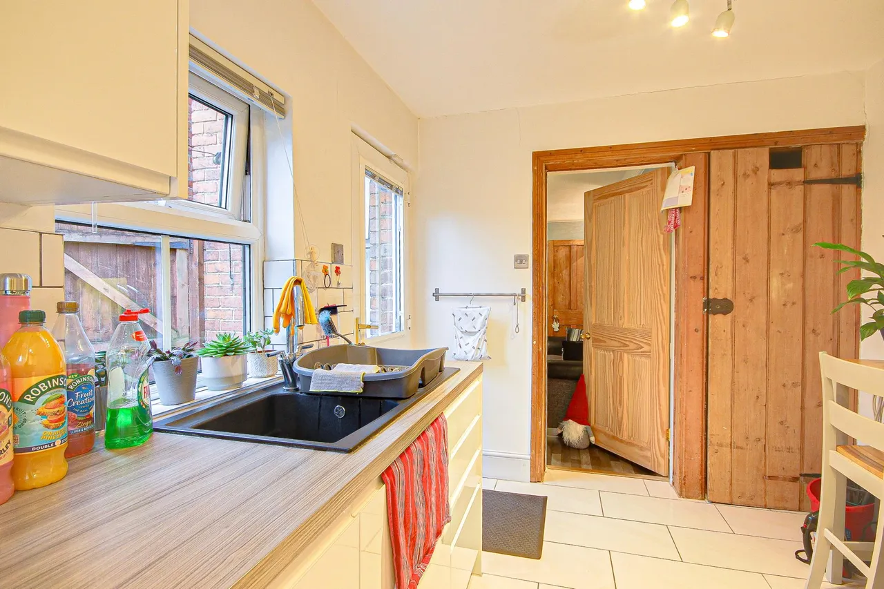 Swan Road, Kingsholm, Gloucester, GL1, photo 5