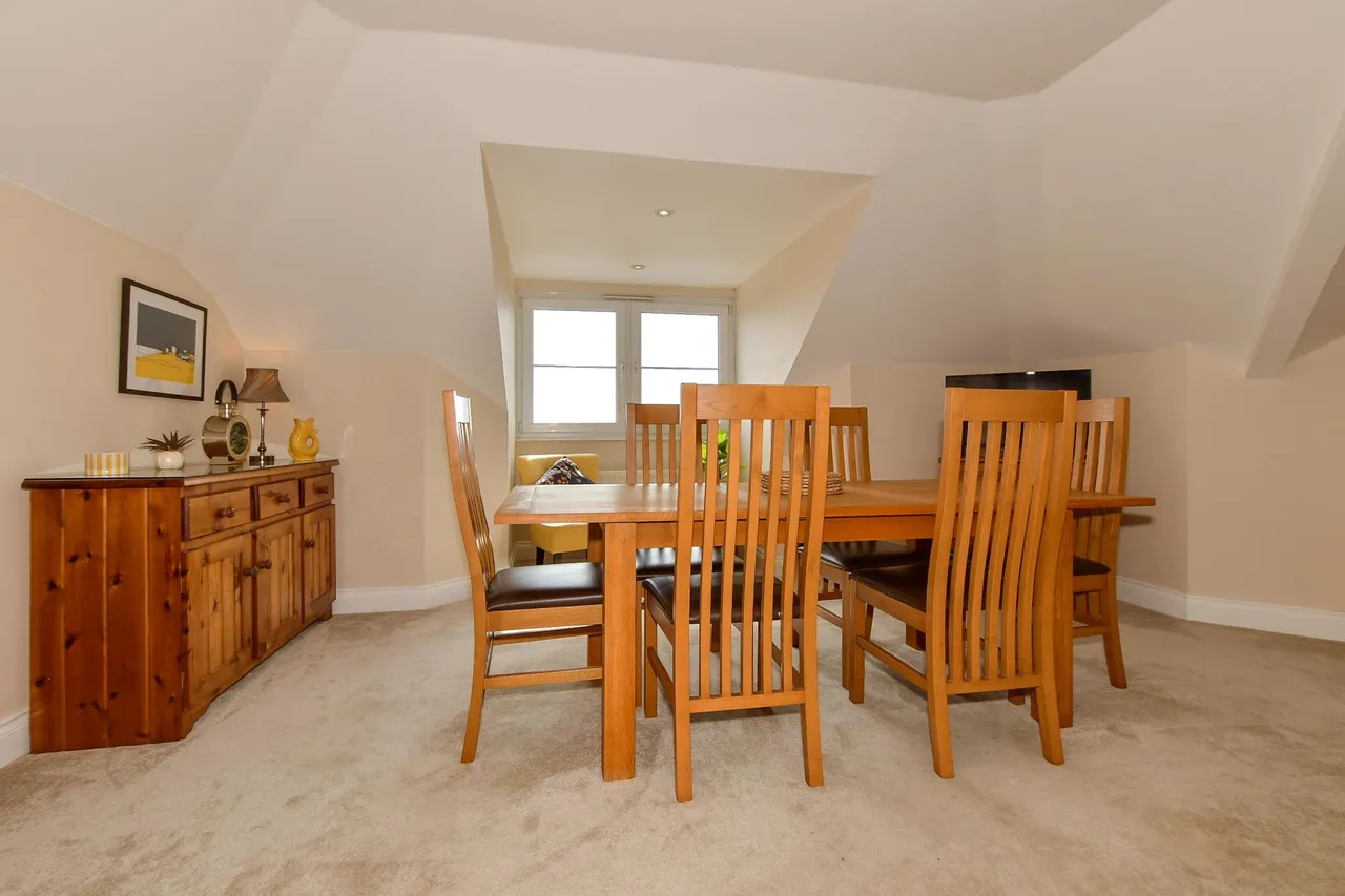 Church Rise, Hythe, CT21, photo 7