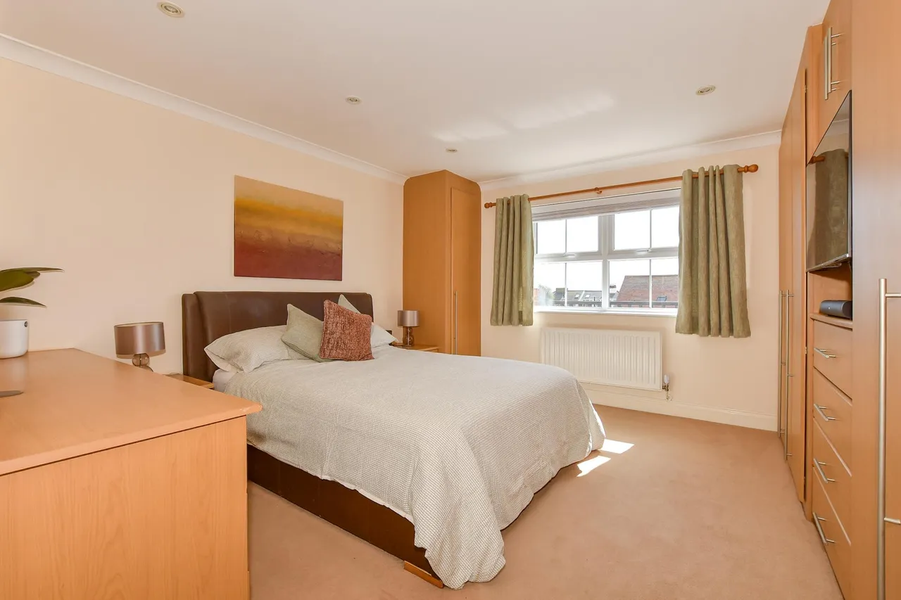 Church Rise, Hythe, CT21, photo 9