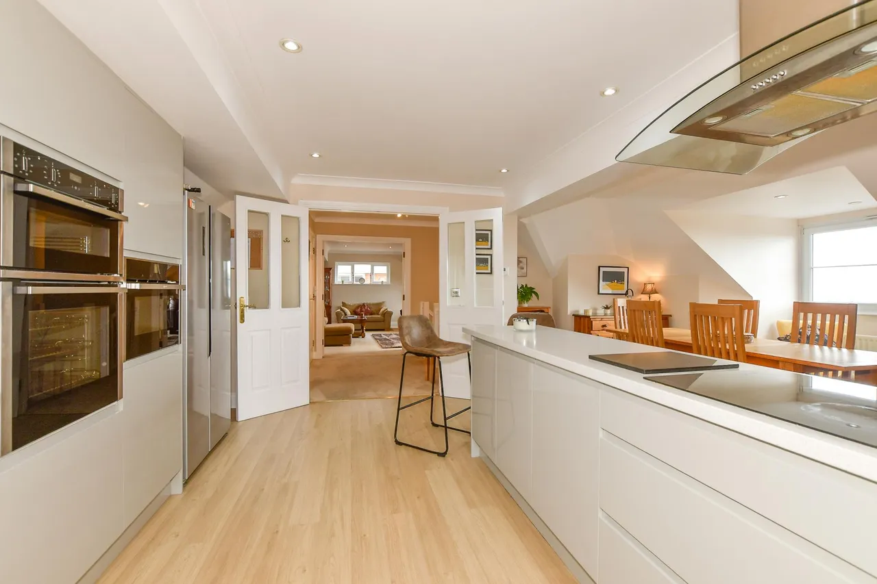 Church Rise, Hythe, CT21, photo 5