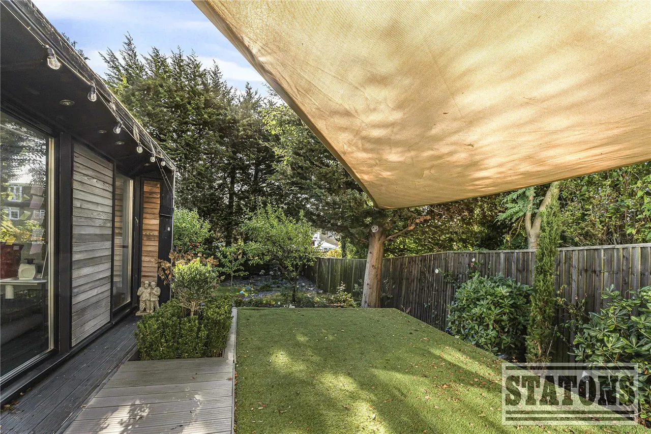 Southway, London, N20 8DE, photo 11