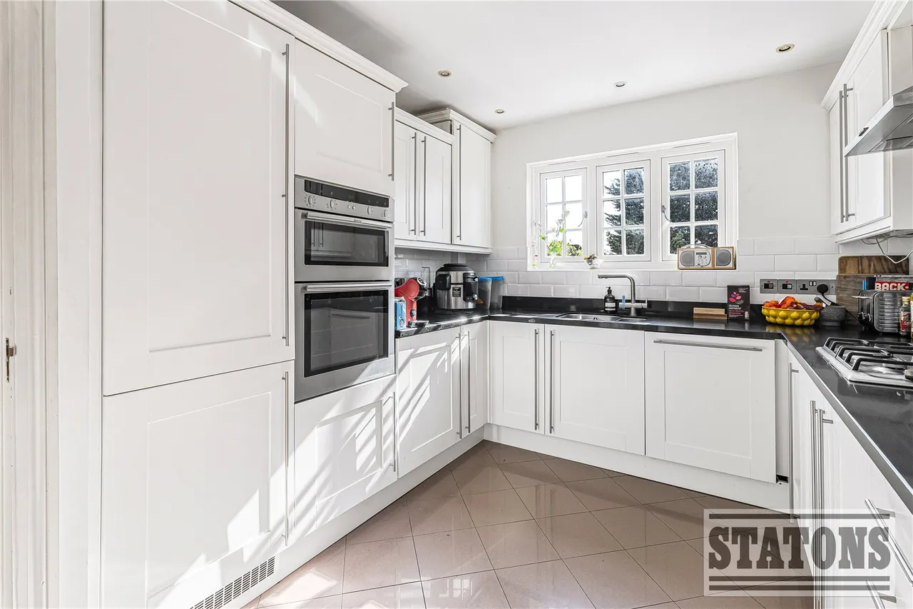 Southway, London, N20 8DE, photo 5