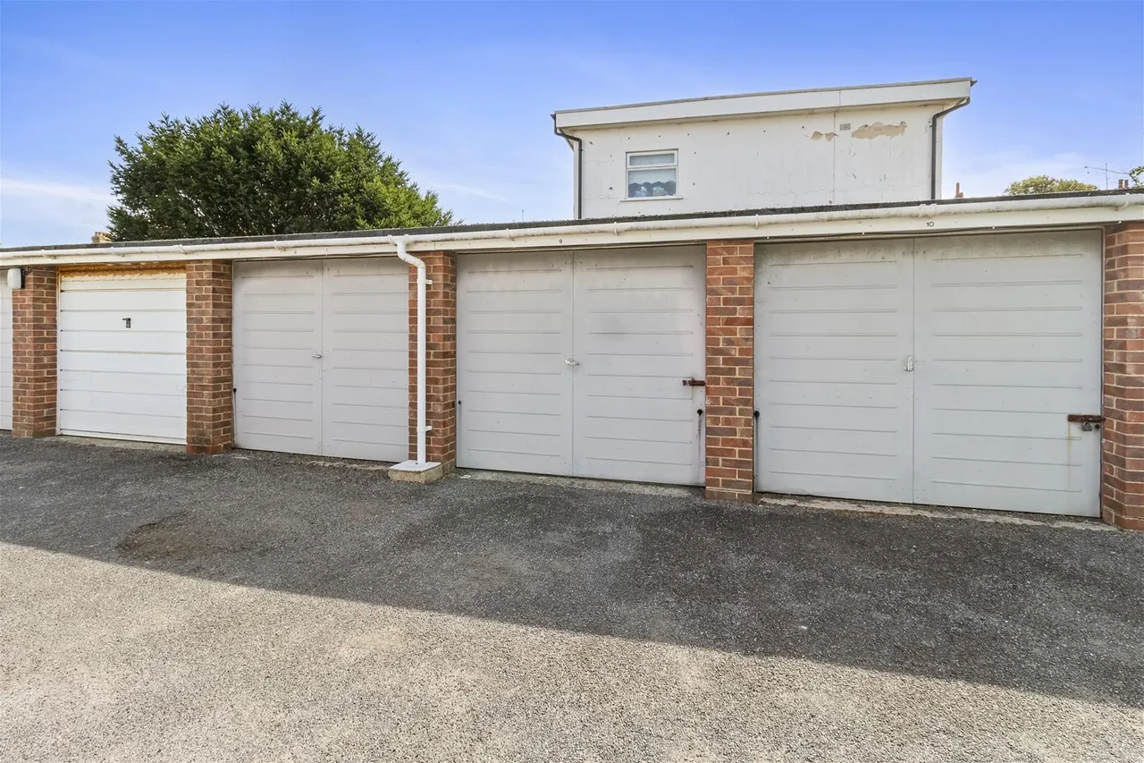 St. Botolphs Road, Worthing, photo 13