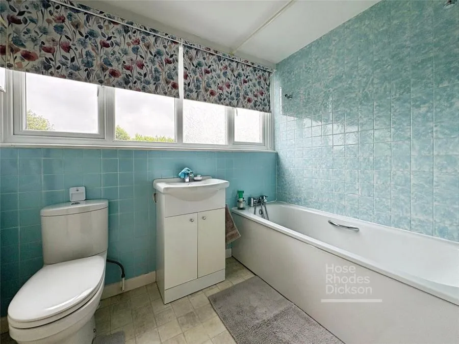 Holford Road, Wootton Bridge, PO33, photo 4