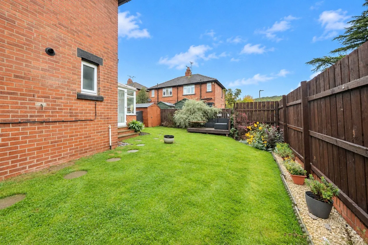 Troydale Grove, Pudsey, LS28, photo 9