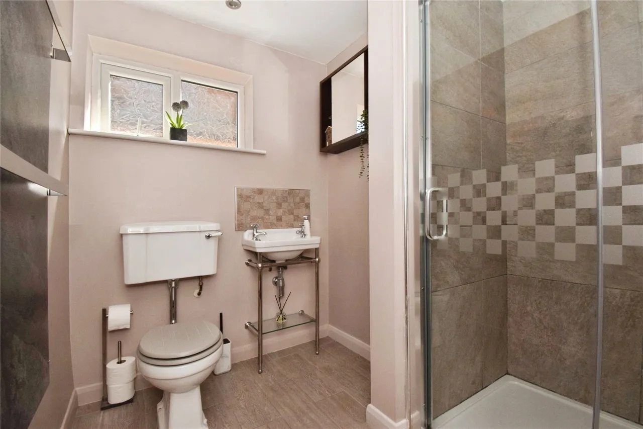 Bideford Close, Wigston, LE18, photo 13