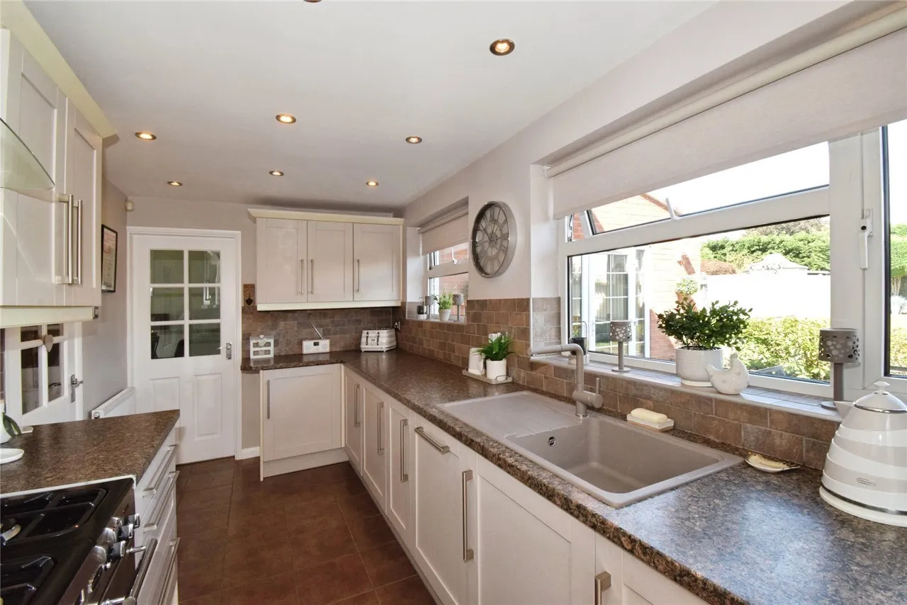 Bideford Close, Wigston, LE18, photo 12