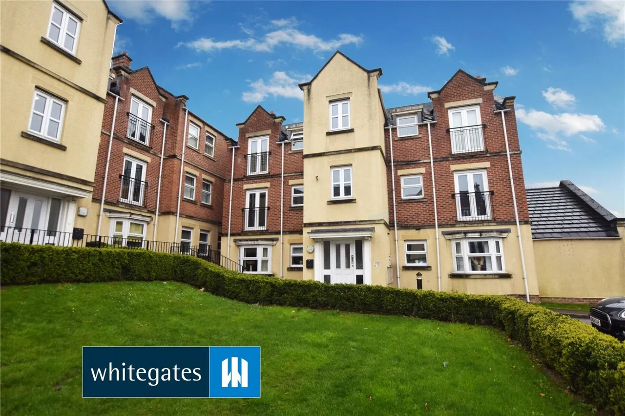 2 bed flat for sale, Whitehall Green, Leeds, LS12