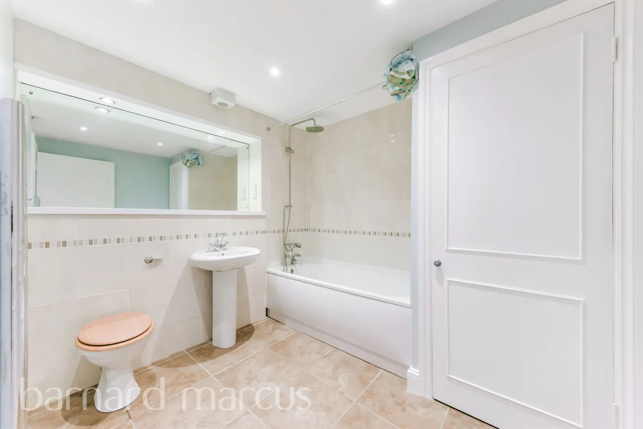 Upper Richmond Road, Putney, photo 5