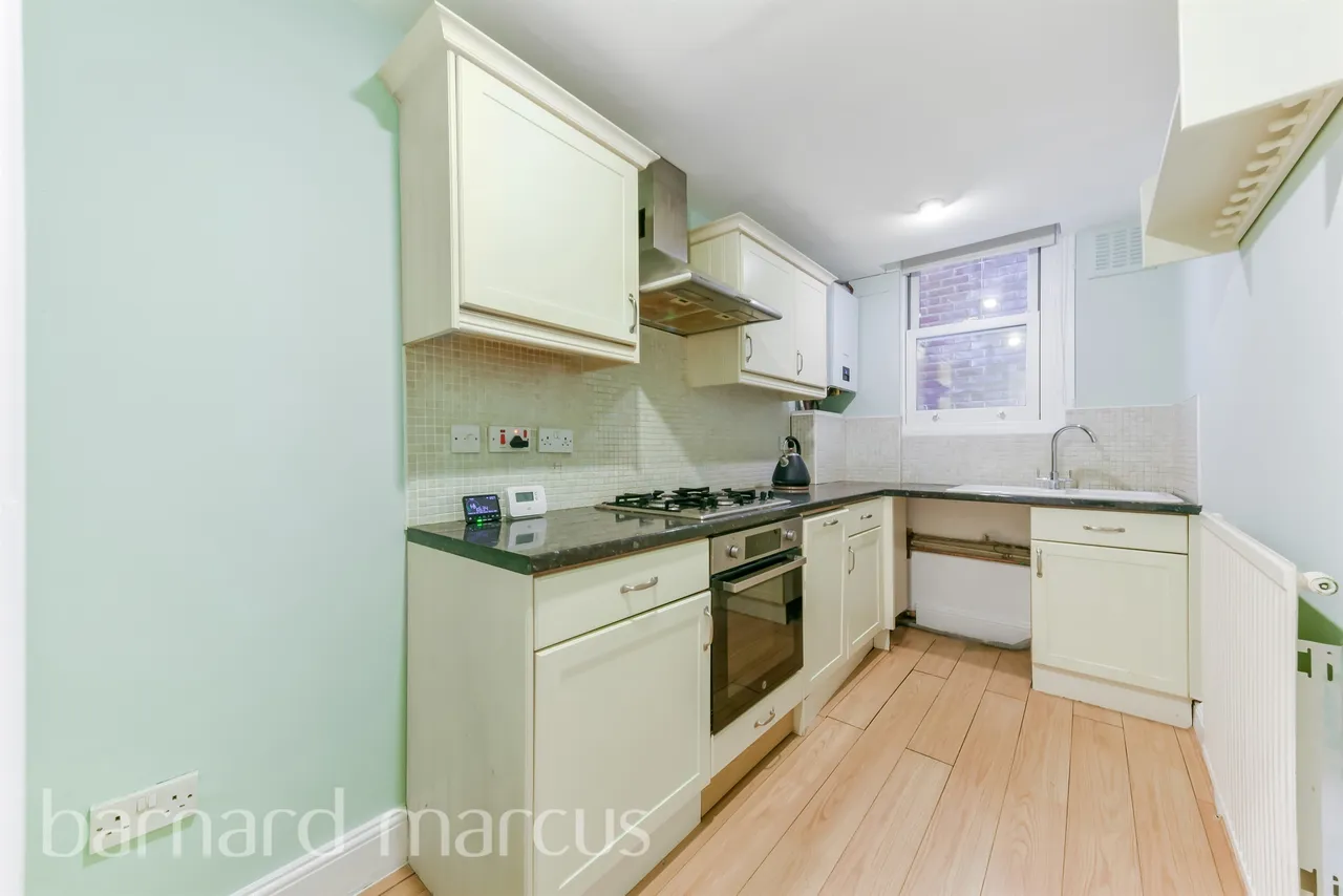 Upper Richmond Road, Putney, photo 10