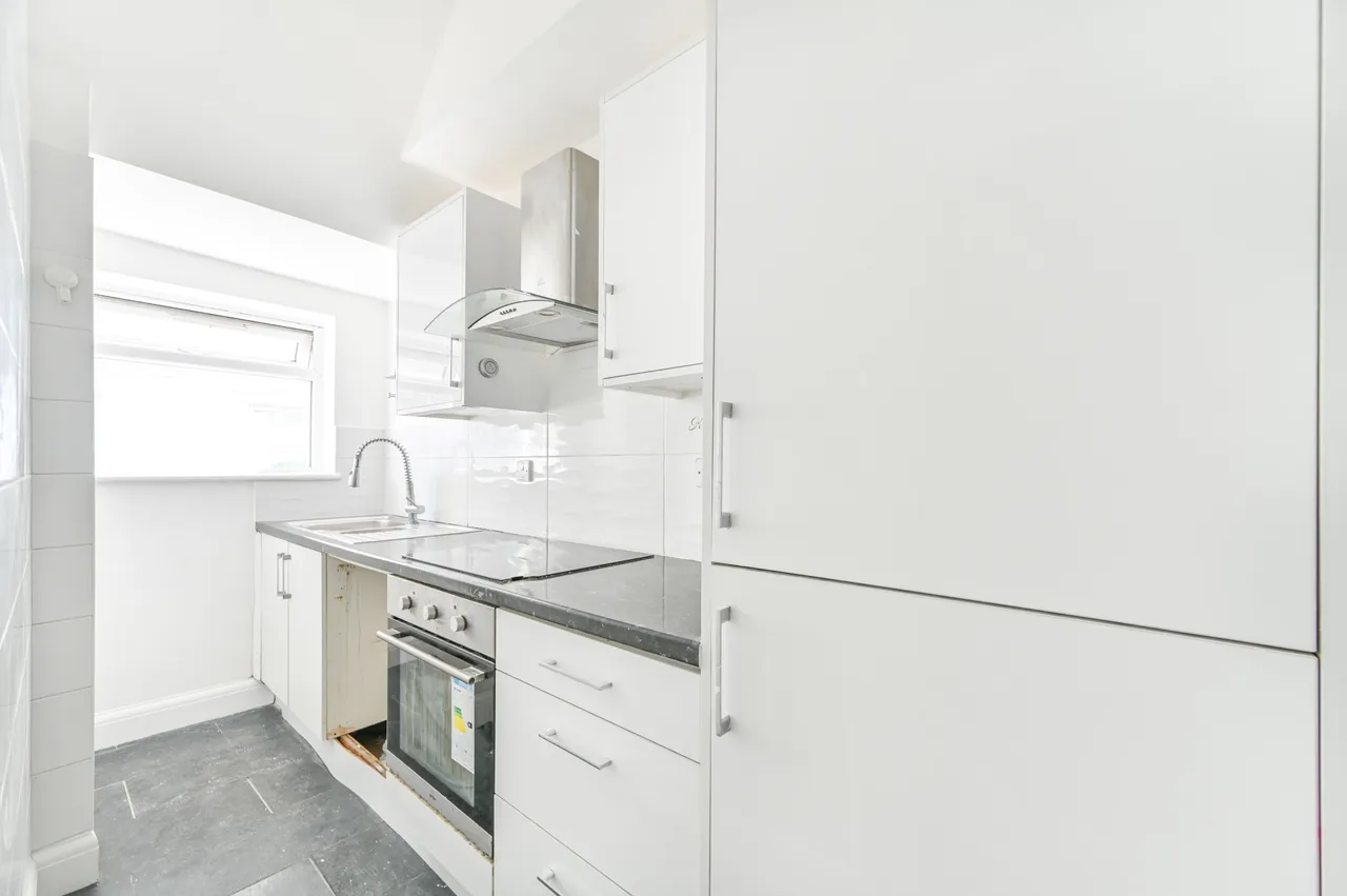62a Wembley Park Drive, photo 4