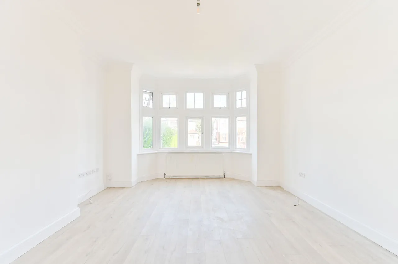 62a Wembley Park Drive, photo 2