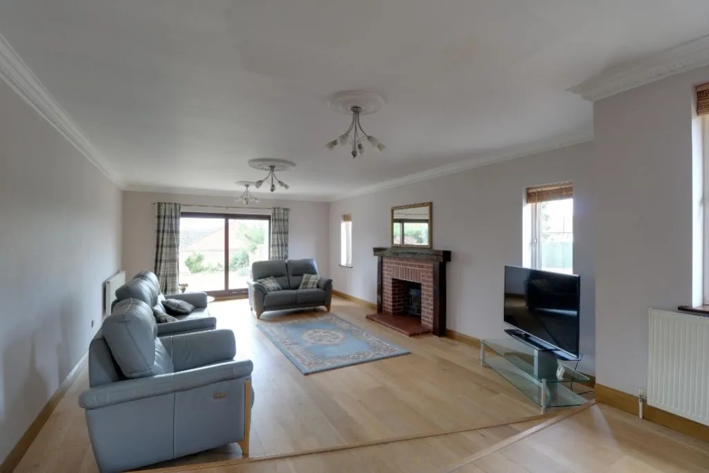 Back Lane, Colsterworth, NG33, photo 5