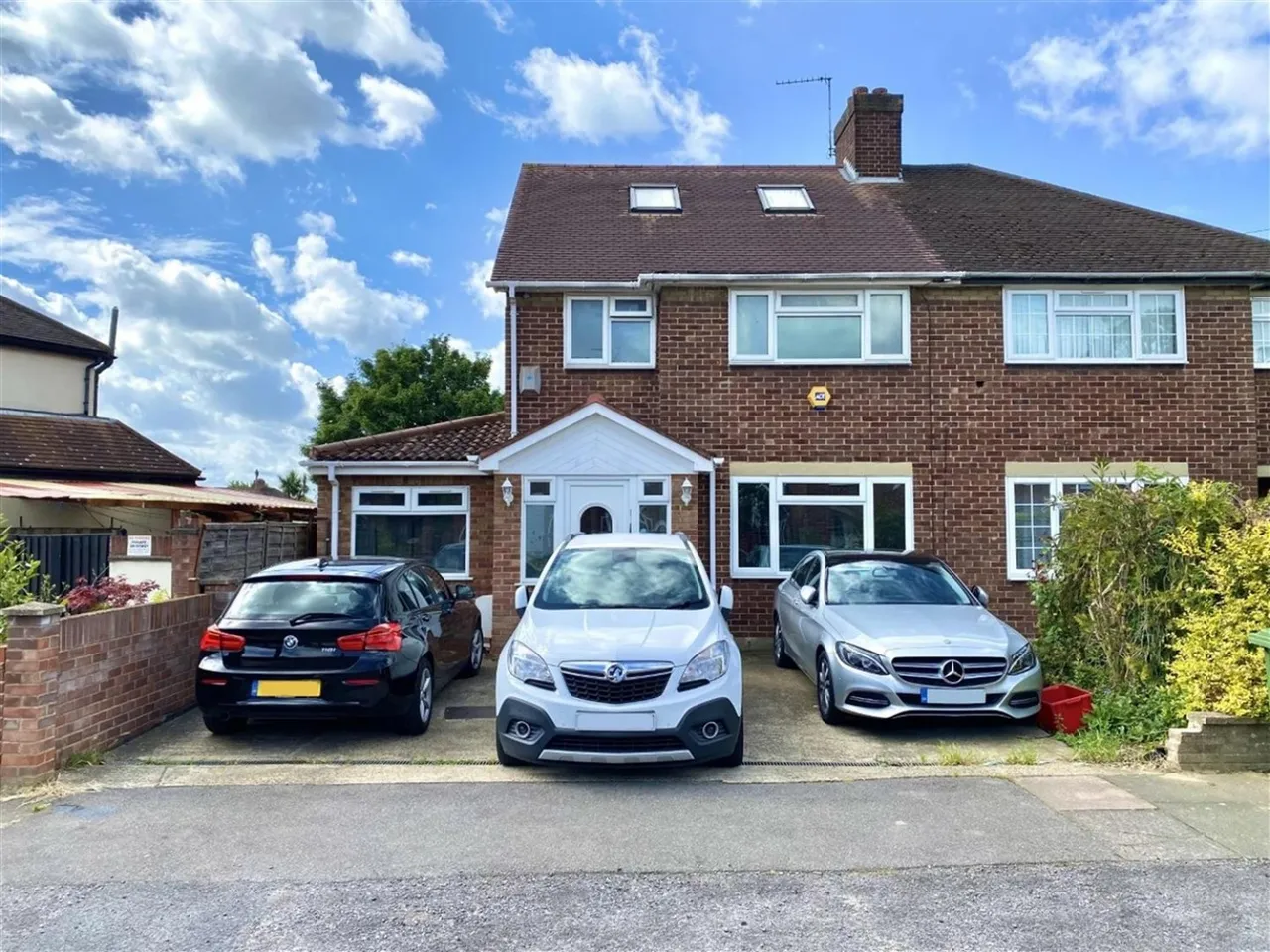 5 bed house for sale — Wentworth Crescent, Hayes, Middx, UB3 1NN