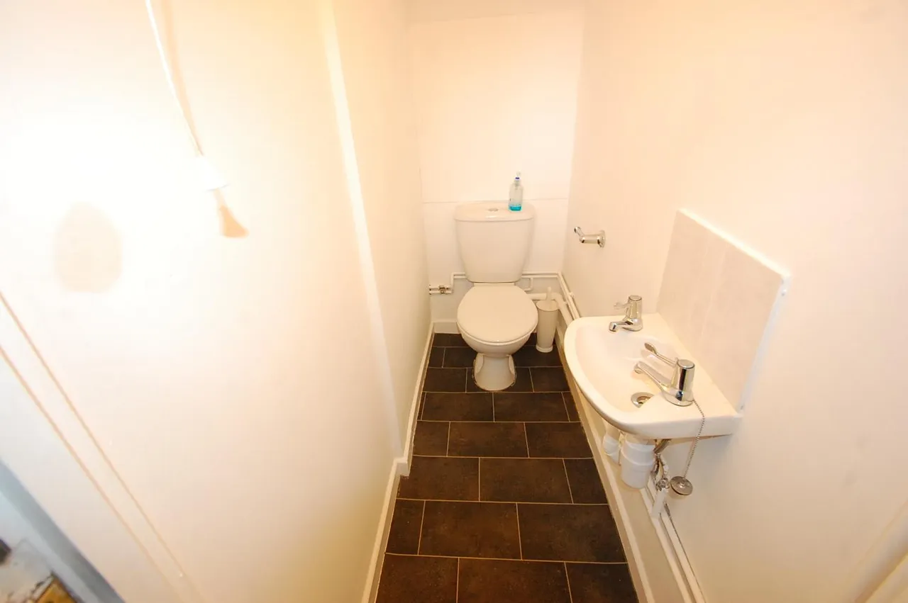 Wyggeston Street, Burton upon Trent, DE13, photo 6