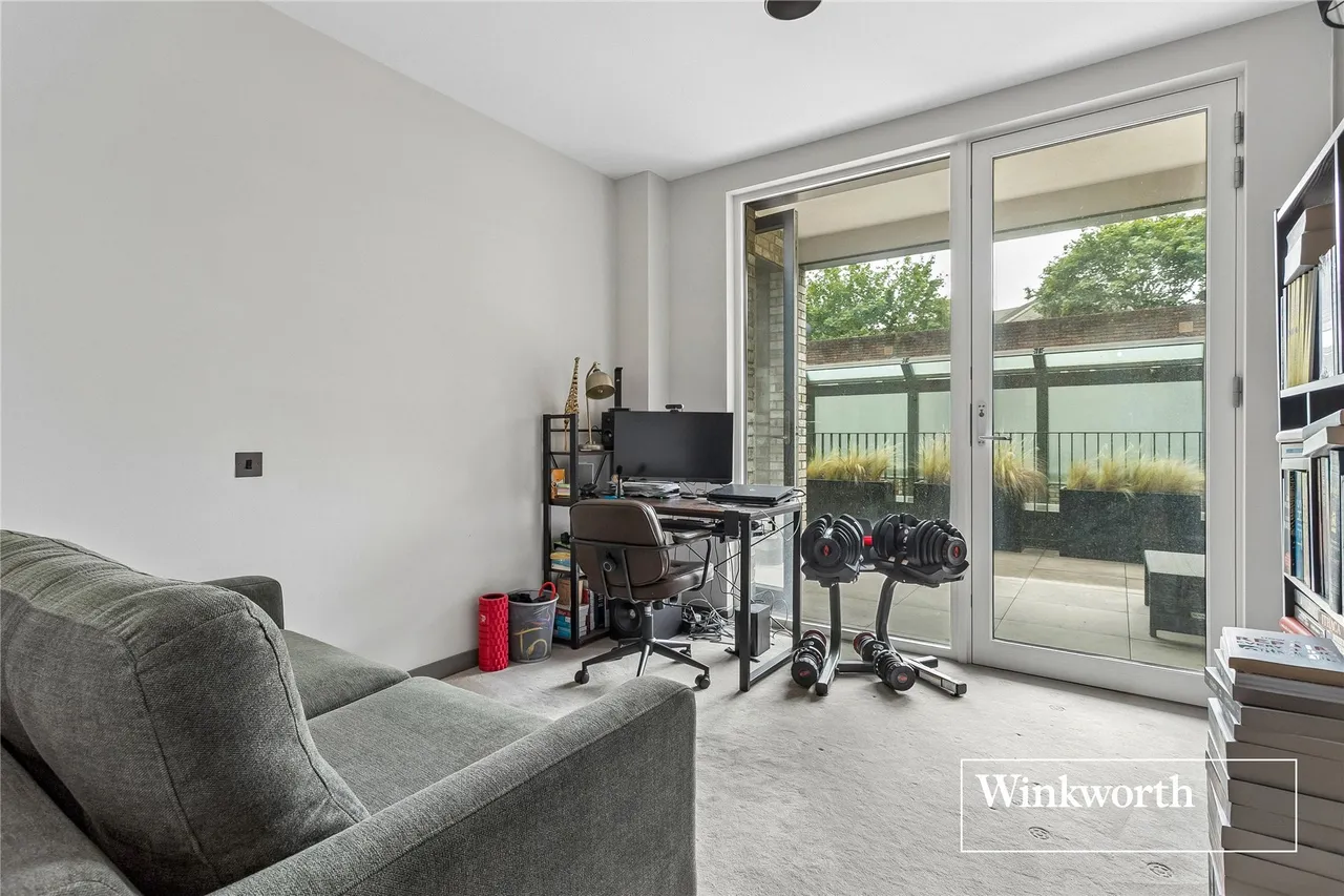 Oakleigh Road North, London, N20, photo 8