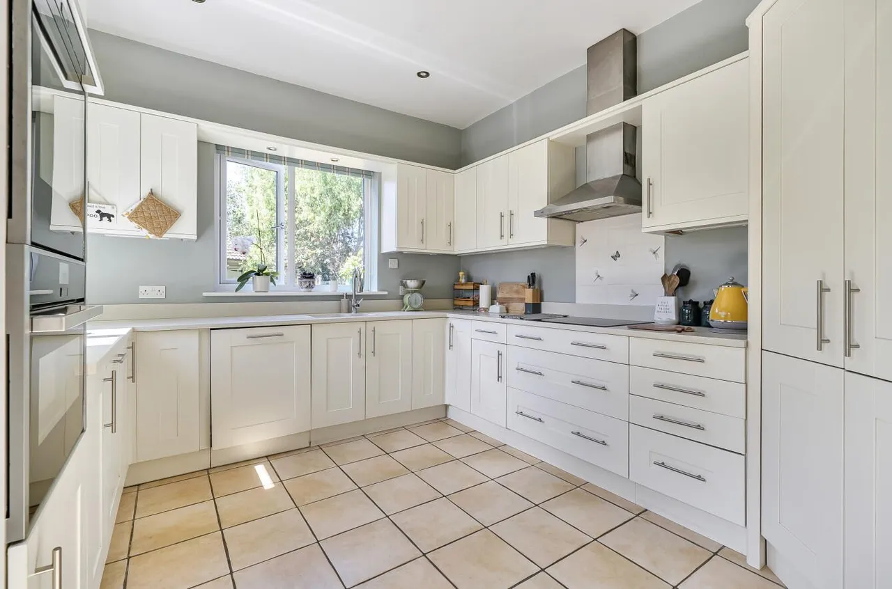 West End, Melksham, SN12, photo 11