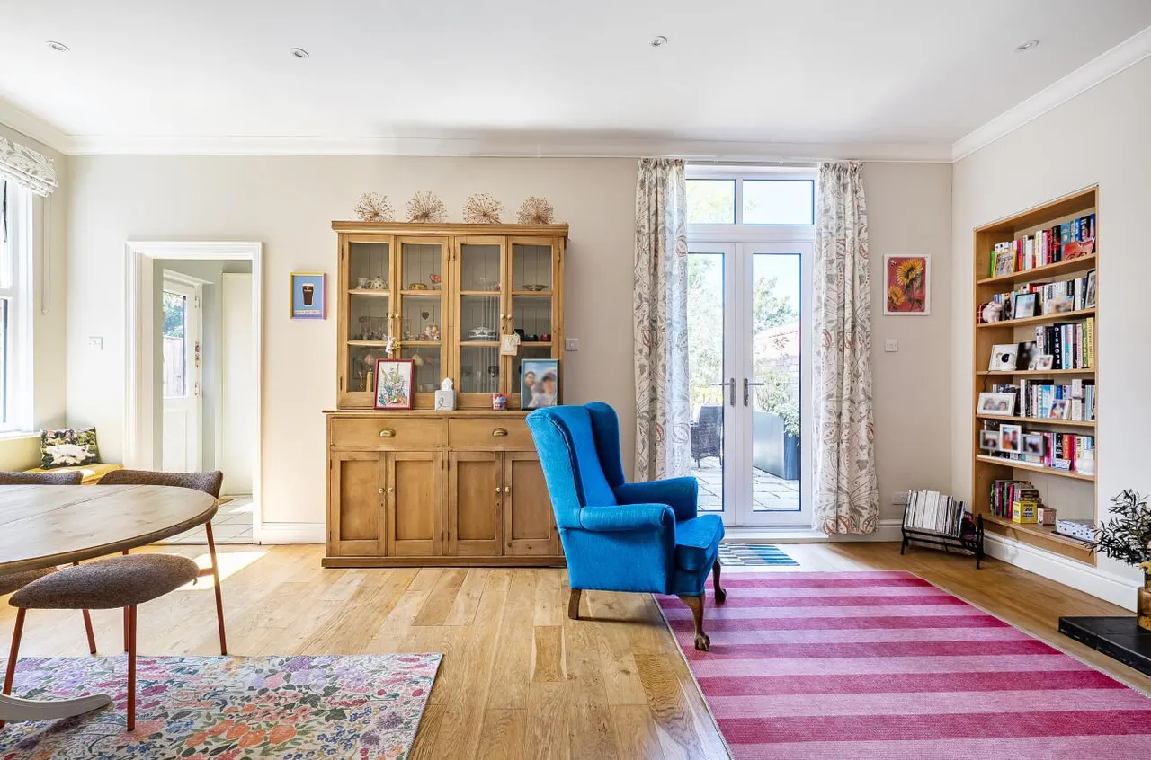 West End, Melksham, SN12, photo 3