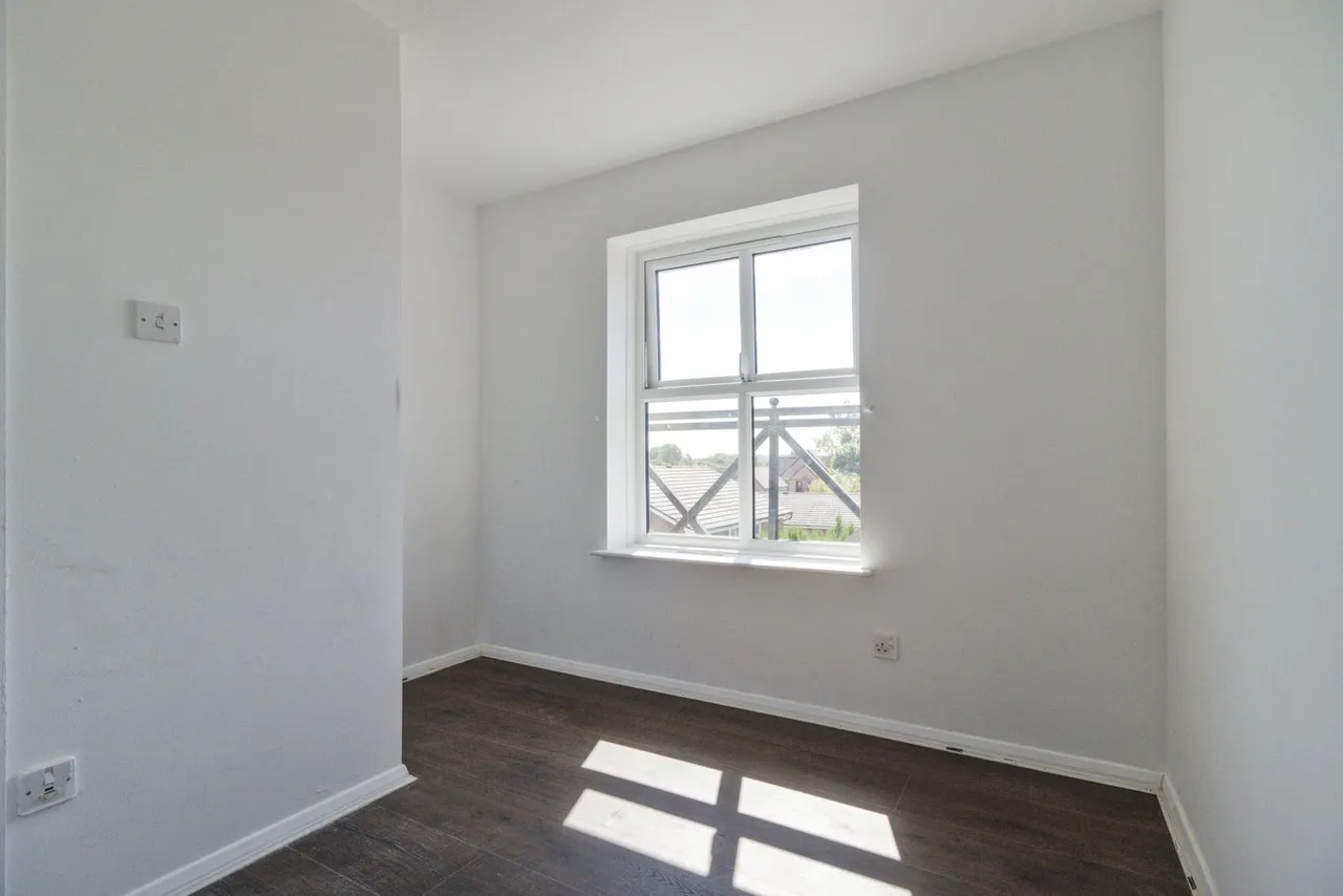 Voyagers Close, London, SE28, photo 7