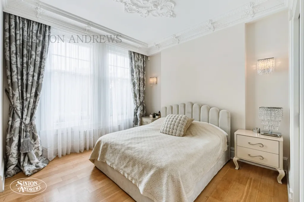 Marchwood Crescent, Ealing, photo 5