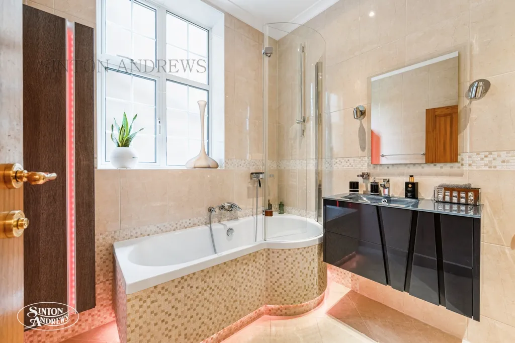 Marchwood Crescent, Ealing, photo 6