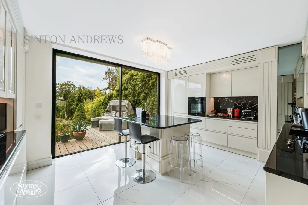 Marchwood Crescent, Ealing, photo 4