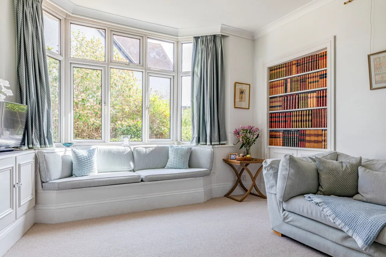 Aviary Road, Pyrford, GU22, photo 11