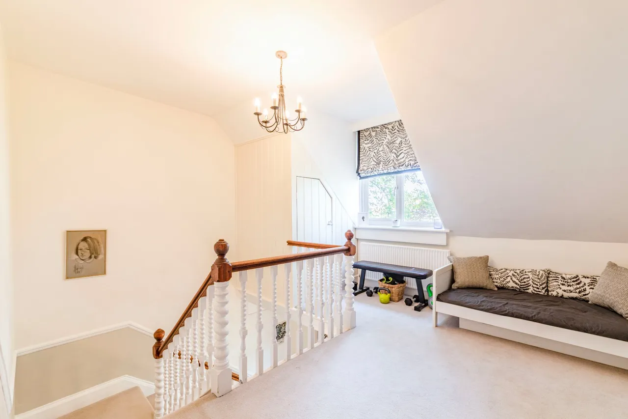 Aviary Road, Pyrford, GU22, photo 18