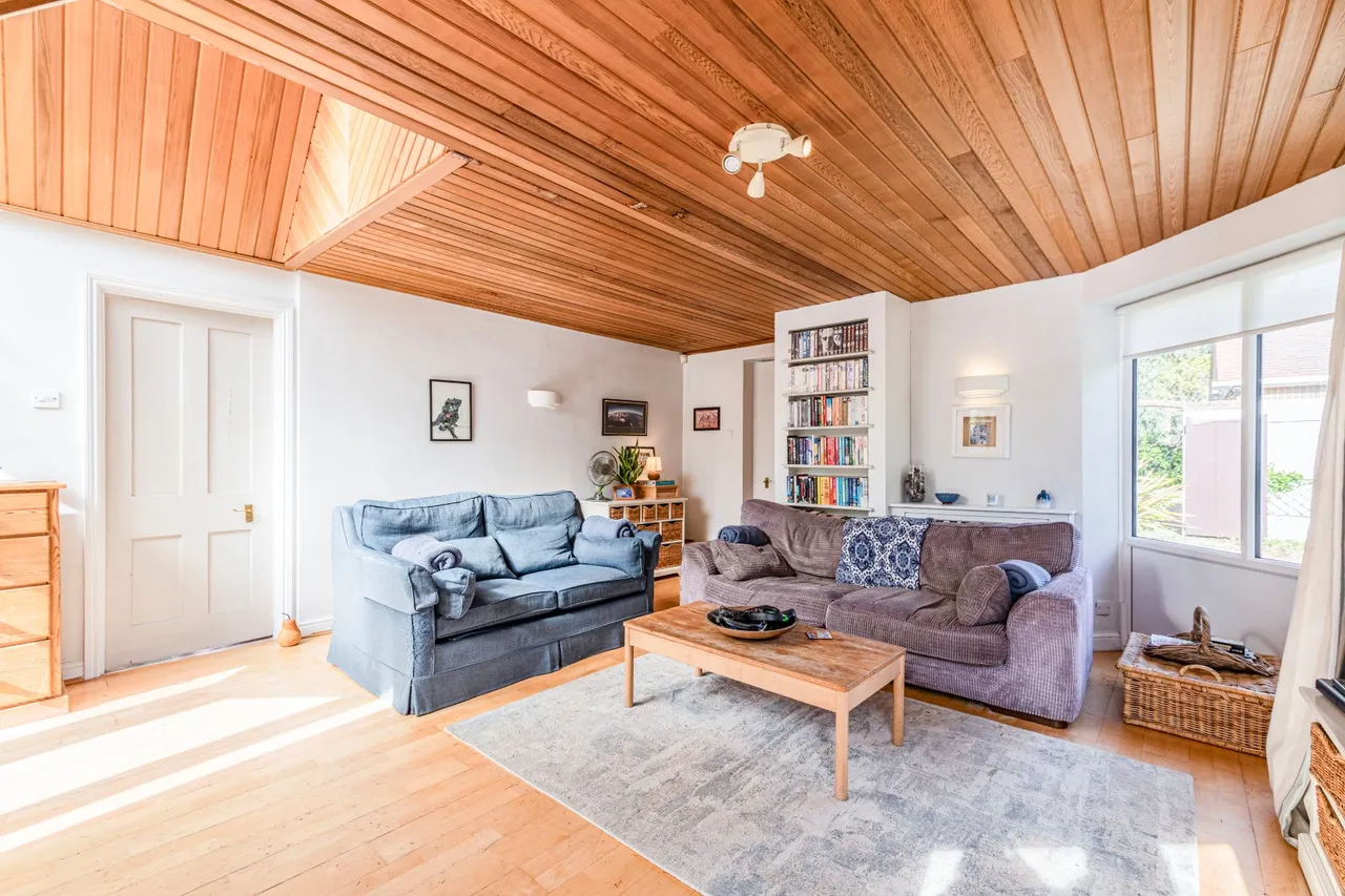 Aviary Road, Pyrford, GU22, photo 16