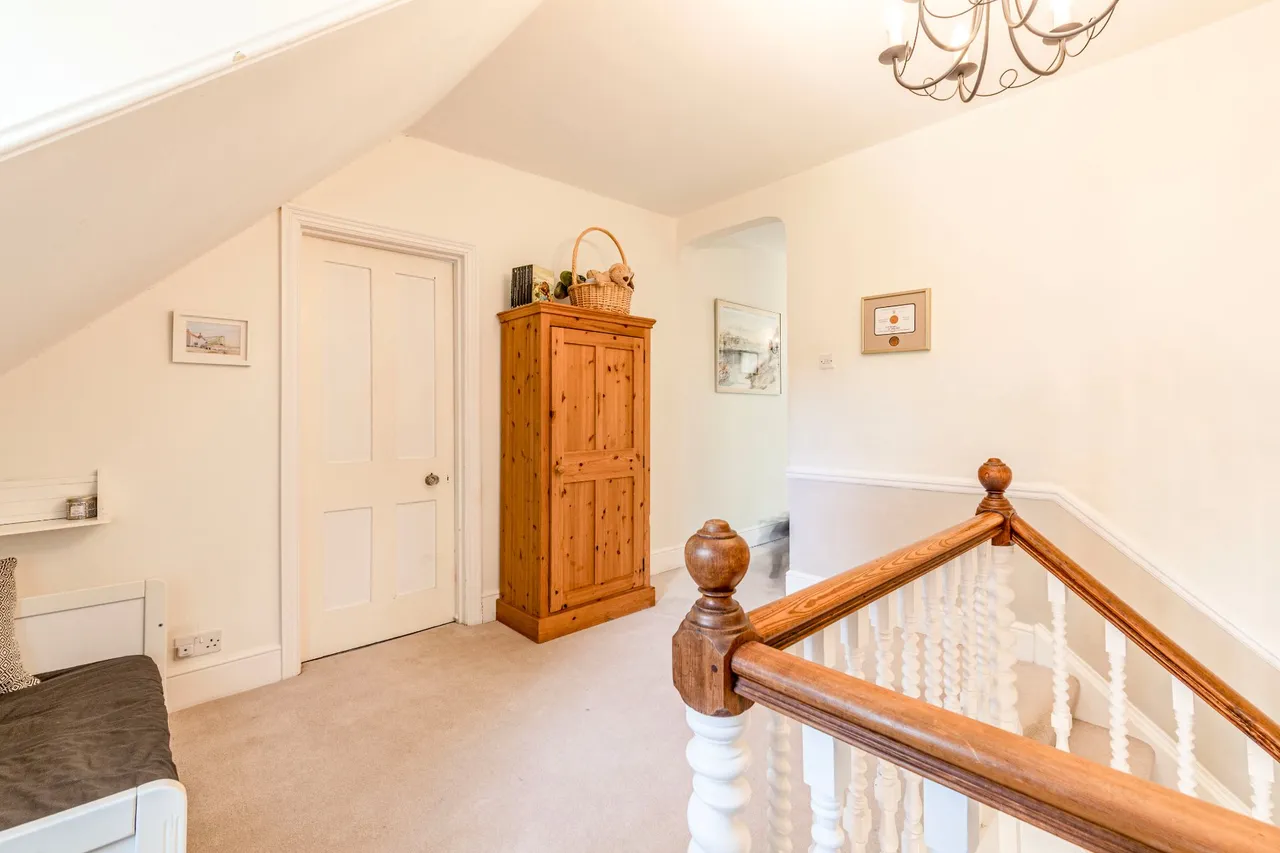 Aviary Road, Pyrford, GU22, photo 19