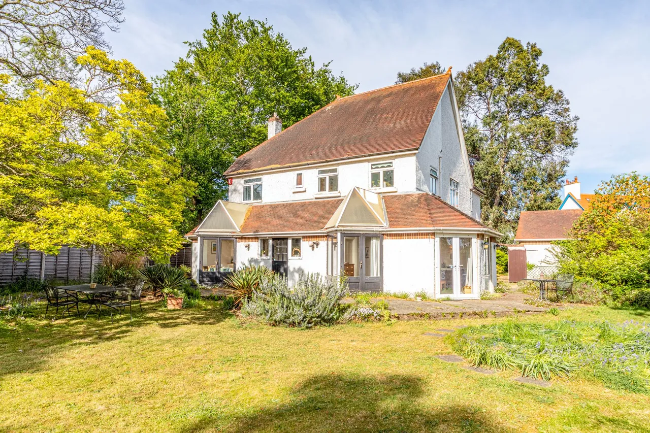Aviary Road, Pyrford, GU22, photo 35