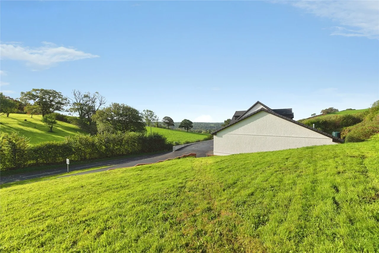 Nantgaredig, Carmarthen, SA32, photo 2